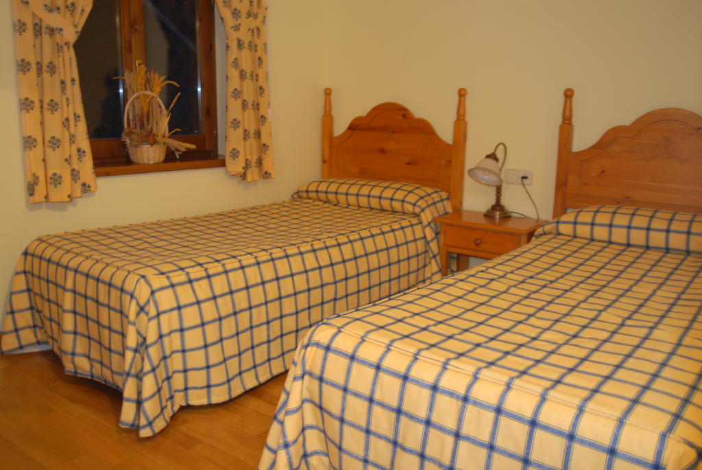 Casa Es Neres Ξενοδοχείο Les Δωμάτιο φωτογραφία