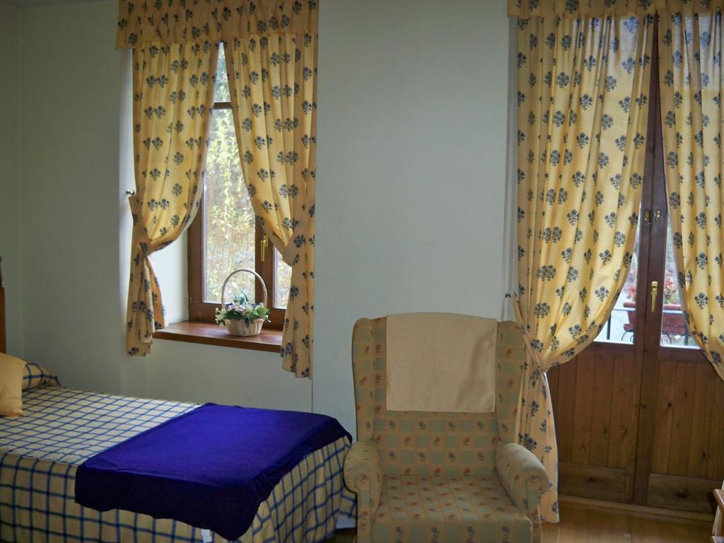 Casa Es Neres Ξενοδοχείο Les Δωμάτιο φωτογραφία